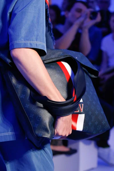 Look 39
